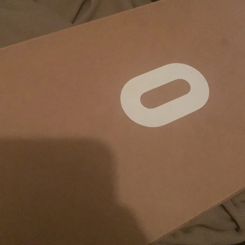 I am selling a meta quest 2 64gb. It’s brand new and I never took it out the box